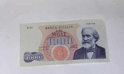 Bild 1000 Banknote 1000 Deutsch Mark Banknote Rs 1000 Scale Weighs Money Analogue Counting Coins And Banknotes Welcome To The Blog