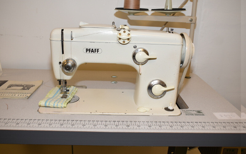 Pfaff 260 Zigzag Embroidery Industrial Sewing Machine in Rochdale