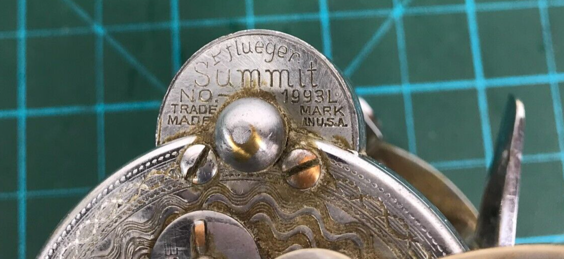 Vintage Pflueger SUMMIT No. 1993-L Level Wind Bait Casting Engraved Reel USA