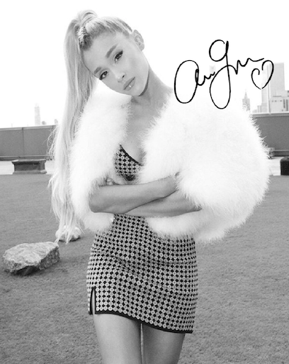 Ariana Grande　直筆サイン入りCD　訳あり アリアナ・グランデ 直筆サイン入りCD Ariana Grande - Full