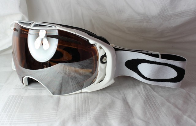 oakley oo7037 airbrake oakley oo7037 airbrake