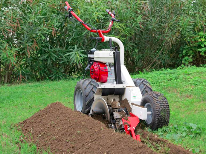 HOC HONDA SEMI AUTOMATIC TRENCHER  + TUNGSTEN CARBIDE TEETH + 2 YEAR WARRANTY