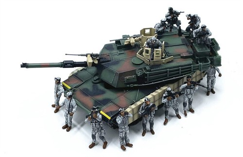1/72 アメリカ陸軍 M1A1 AIM TUSK 完成品 M1A1 AIM Abrams Tank with TUSK 1/72 Plastic Model | Historic