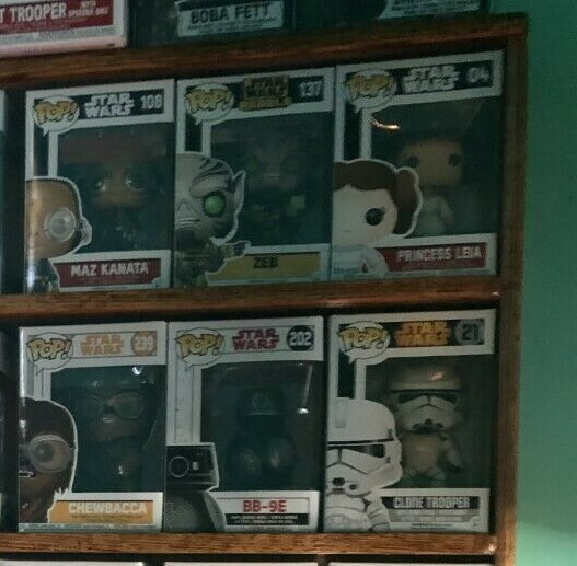 holds 6 funko pop action  figures oak display case plexiglass front  made in usa