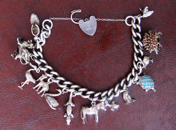 Vin. Sterling Silver Charm Bracelet Nicely Hallmarked 14 Beautiful Charms