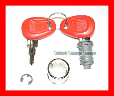 SERRATURA 1 PZ PER BAULETTO E VALIGIA  TUTTI TIPI  CON BOCCOLA chiara Z661