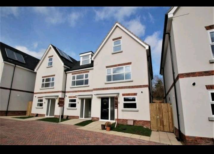 4 bedroom semidetached new build house for rent in High