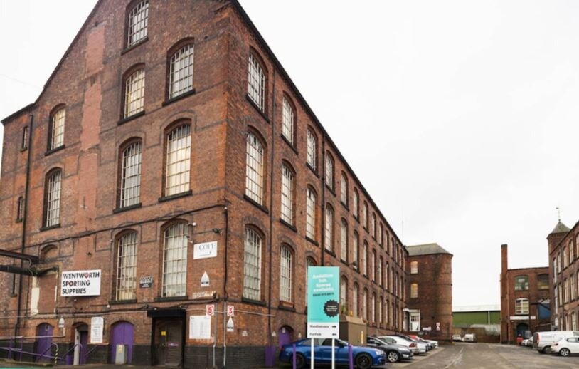 Light spaces for Rent in