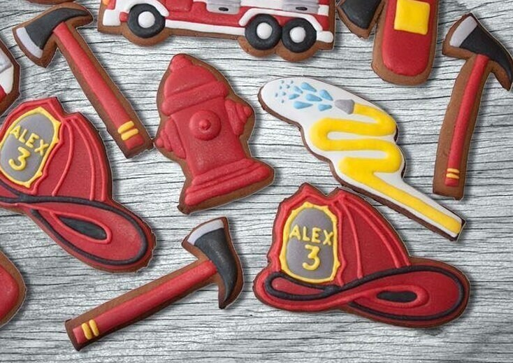 Fire Hydrant Cookie Cutter Dog Treats Metal Animal Shelter Treats