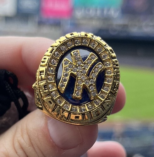 9/10 Yankees SGA 1998 Championship Replica Ring 18k Only
