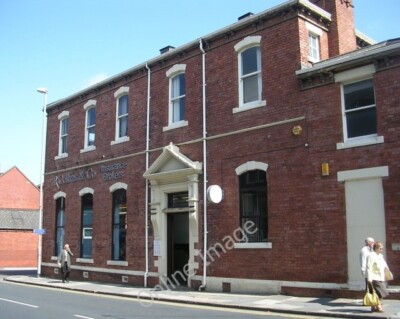 Photo 6x4 R Collins & Co Insurance Brokers - Bank Street Castleford  c2010