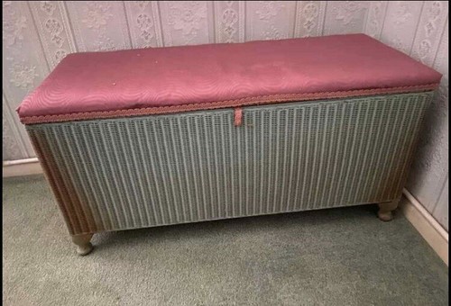 Lloyd loom ottoman discount