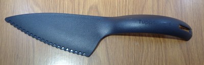 Tupperware Cut n Serve Black Wedge Cake / Pie Cutter #5193A