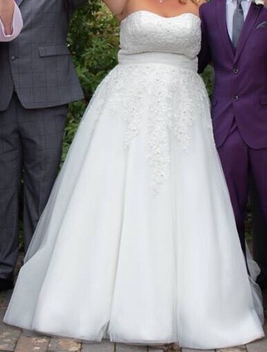 Anna Sorrano Wedding Dress Size 20 In Sandwell West Midlands