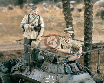 Verlinden 1/35 German DAK Afrika Korps Tanker and Medic WWII 2 Figures 1973