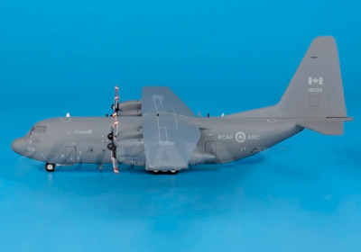 1:200 GeminiJets RCAF Lockheed C-130H Hercules Airplane Diecast Aircraft Model