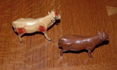 SET of 2: Vintage Standing Nativity  BULL/STEER   3