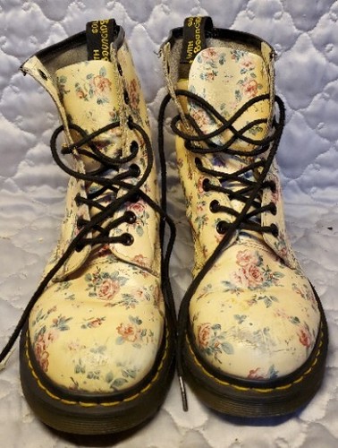 Dr Martens for life ドクターマーチン　AW501 22cm ジェンダー関係なく、長く愛用できるドクターマーチンのフット