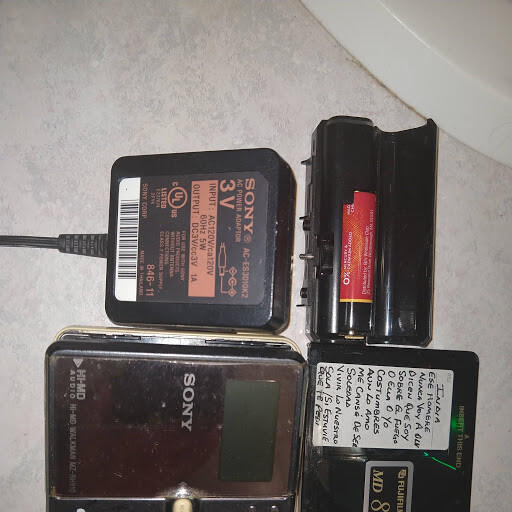 Sony MZRH910 HI-MD Walkman Digital Minidisc Music Player
