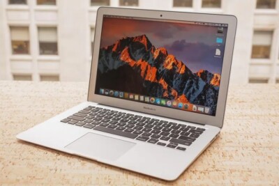 Apple MacBook Air Core i5 1.6GHz 8GB RAM 120 13.3'' (2015) - Good Condition