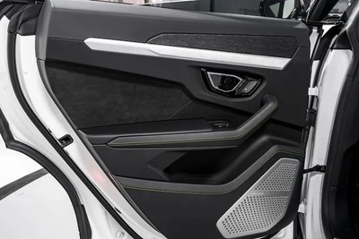 image 14 of interior