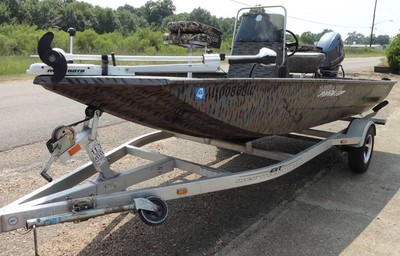 2014 Xpress XP16CC center console ALUMINUM TRAILER Alloy Wheels TWO BATTS Loaded