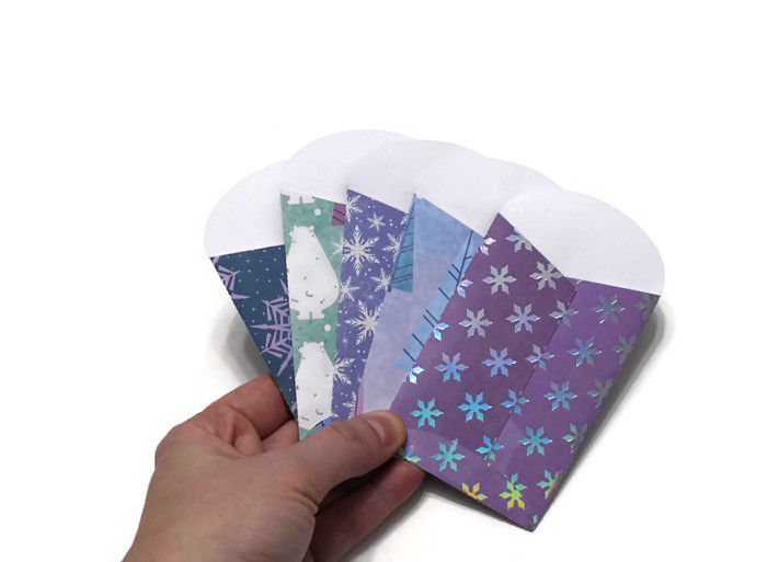 Set of 5 Gift Card Holders / Mini Christmas Envelopes / polar bears & snowflakes