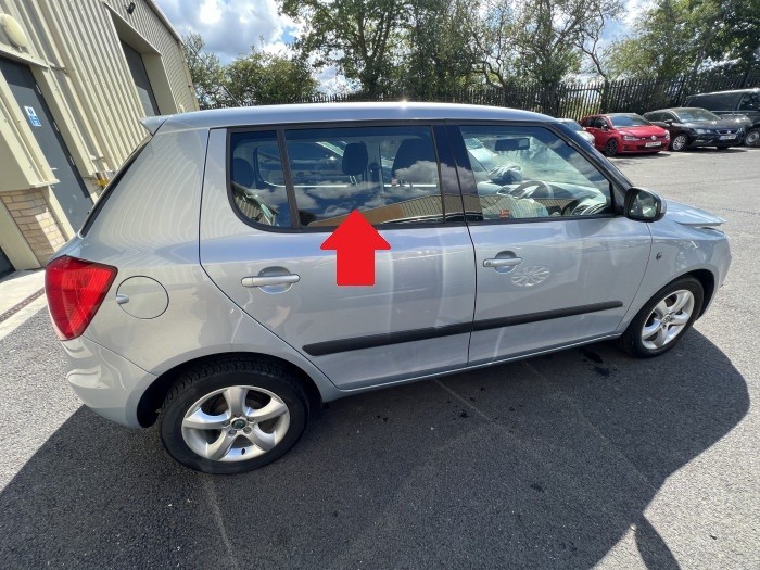 SKODA FABIA DRIVER SIDE REAR CLEAR WINDOW DOOR GLASS 2007 TO 2015 5J6845206K