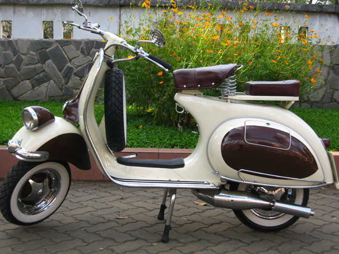 VESPA FARO BASSO 150cc 1960's FULLY RESTORED FREE SHIPPING CREAM & BROWN COLO