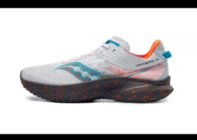 Size 11 - Saucony Kinvara 14 Low White Agave Gravel Men s
