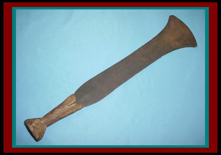 AUTHENTIC Antique AFRICAN KONDA SHORT SWORD w/DOUBLE EDGE Hand Forged IRON BLADE