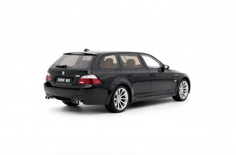 600-008 1/18 BMW 550i Touring ブラック 1/18 Dealer Edition BMW F11 5 Series 550i Touring Wagon