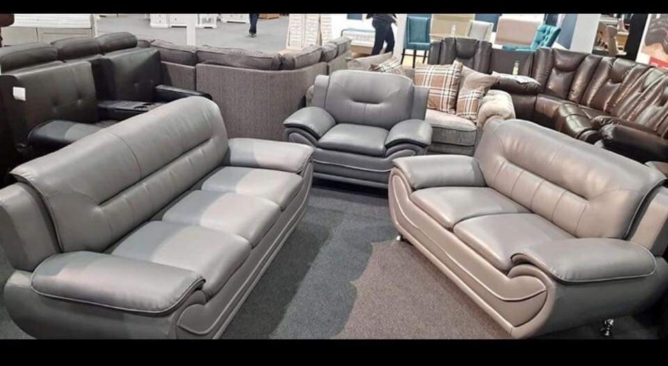 3+2+1 GREY LEATHER SOFA SUITE in Aberdeen Gumtree