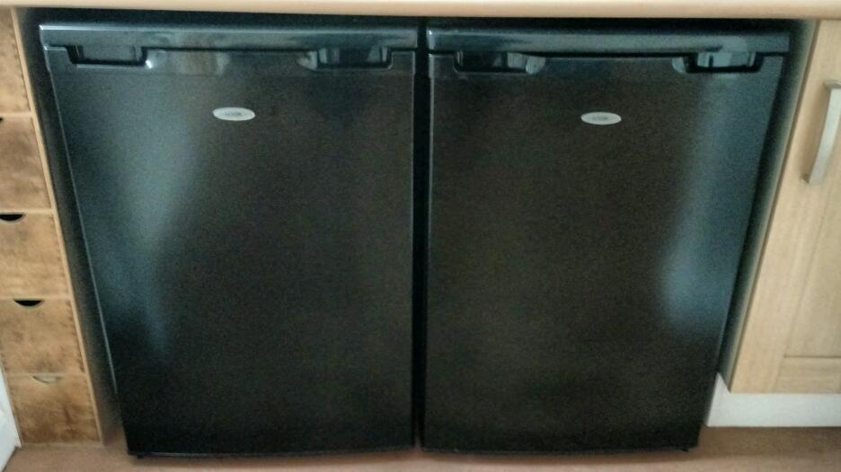 Matching Black Logik Under counter Fridge & Freezer As New in Luton