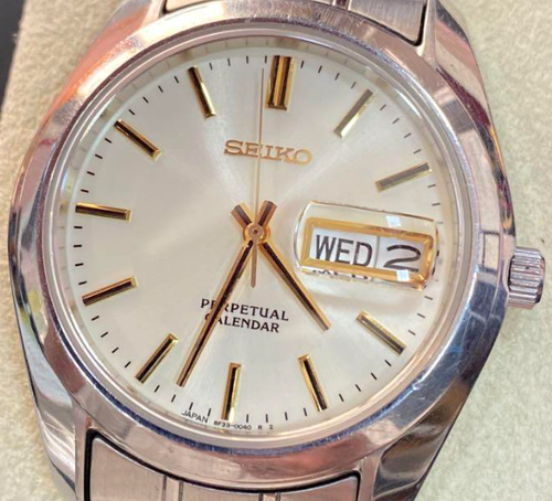 セイコー　腕時計　8f33-0040 Seiko Perpetual Calendar 8F33-0040 Quartz Stainless Steel