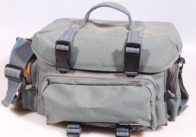 CAMERA BAG W/ STRAPS (11x5.5x7)