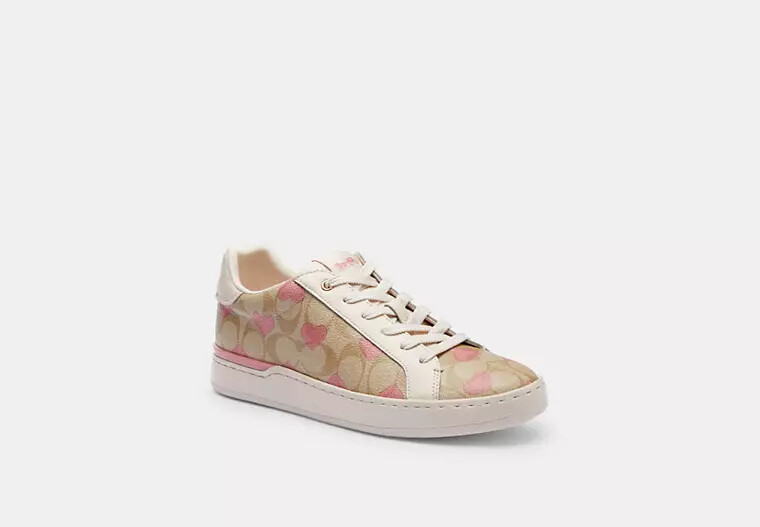 Pre-owned Coach Clip Low Top Sneaker In Signature Canvas With Hearts Cp871 In Multicolor