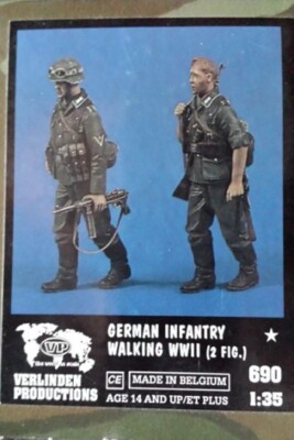 Verlinden 690 German Infantry Walking WWII 2 Figures Kit Resin 1:35 MIB