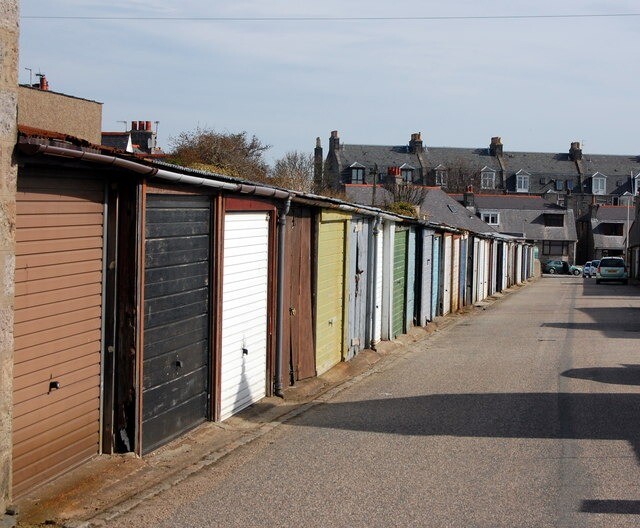 Single car garage for rent, Clifton Lane, Aberdeen. Available 15th