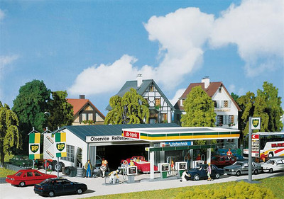 130345 Faller HO Kit of a Petrol station with service bay