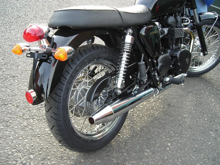 トライアンフ空冷ボンネビルT100用 Norman Hyde toga マフラー Norman Hyde Toga Silencers Triumph Bonneville, T100, Black