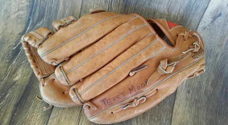 VINTAGE SCARCE MAC GREGOR JOE MORGAN BASEBALL GLOVE, #M14T PRO MODEL FLEX-PAD