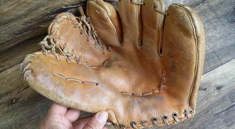 Vintage RARE HURICANE  Six Finger Baseball Glove RHT HARD TO FIND