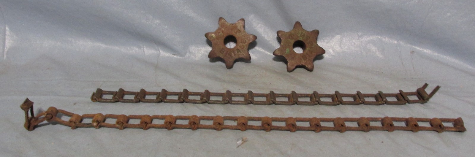 Antique Industrial Cast Iron Gears Chain Square Small Link Farm Steampunk Art