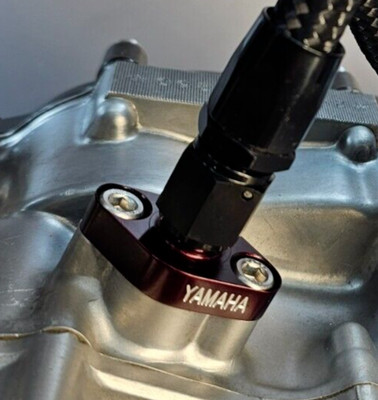 YAMAHA TT500 OIL LINE ENGRAVED BLOOD RED