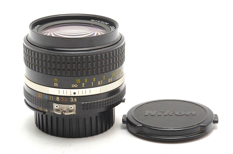 NEAR MINT] Nikon Ai-s Nikkor 28mm f/3.5 AIS MF Lens from