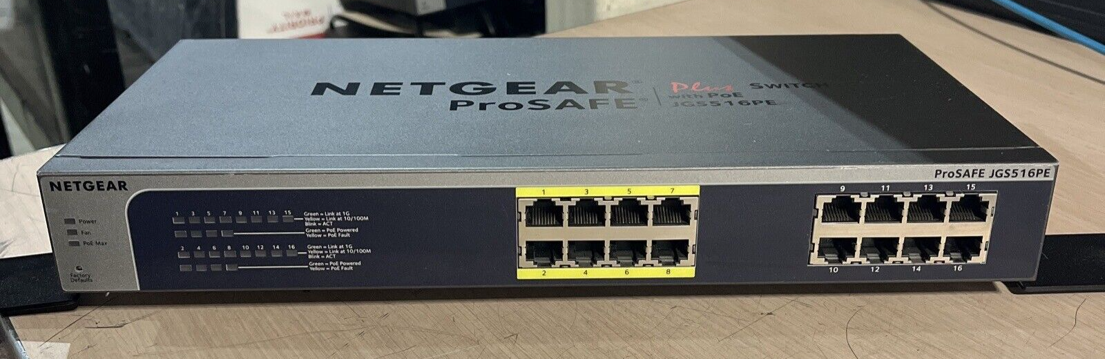 NETGEAR ProSAFE JGS516PE スイッチングハブ Amazon | 【メーカ生産終了品】NETGEAR スイッチングハブ ギガ24