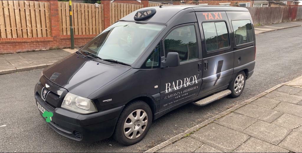 Peugeot Expert Taxi Black cab van *suitable for WheelChairs in Hodge