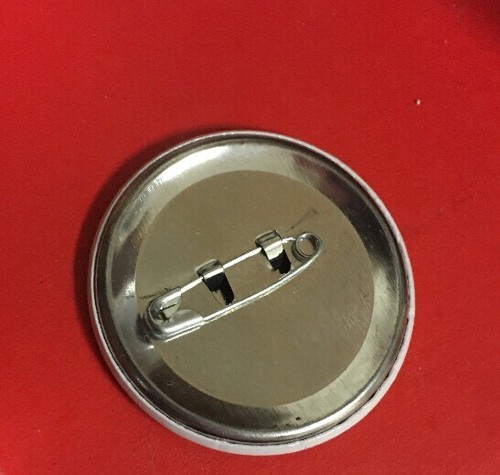 ?? Brand New Canada Button Pin White Butterflies Graphic Pinback Buttons Pins ??