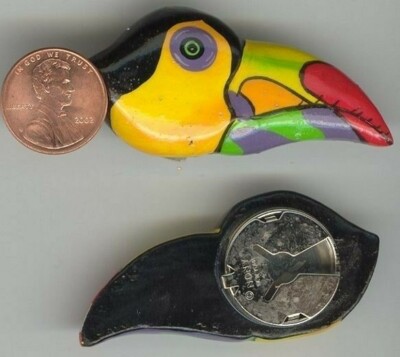 6 PIECES VINTAGE HAND PAINTED TOUCAN ''NONY'' OF NY COLORFUL BUTTON COVERS   T114